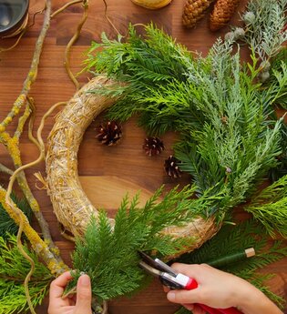 Adventskranz-Workshop | © Naturakademie Heidelberg