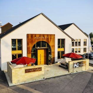 Außenbereich am Weinkonvent - schöne Sommer-Open-Air-Location | HeilbronnerLand | © Weinkonvent Dürrenzimmern eG