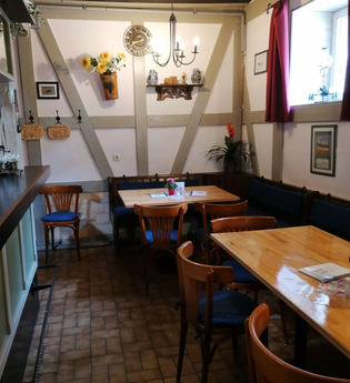 Schönes Ambiente in der Besenwirtschaft Weingut Aries | Widdern | HeilbronnerLand | © Aries Wein.Gut