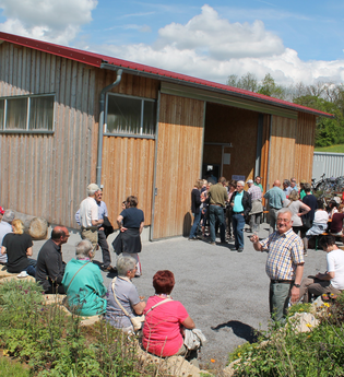 In der Hohenloher Scheune gibt es ab Mai bis September Weinausschank. | © Touristikgemeinschaft Hohenlohe e. V. | Jürgen Koch