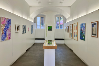 Ausstellung "Aus der Reihe getanzt - Hellbergschule Eppingen" in der Galerie im Rathaus | © Stadt Eppingen