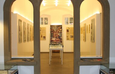 Ausstellung "WEG! Neuanfang – Altanfang, Hartmanni Gymnasium“