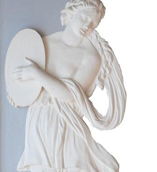 Tambourinspielerin, Relief im Großen Salon des Barockpalais Morass, Kurpfälzisches Museum