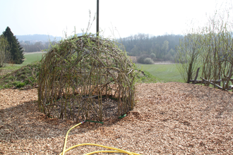 Bau einer Weidenhütte