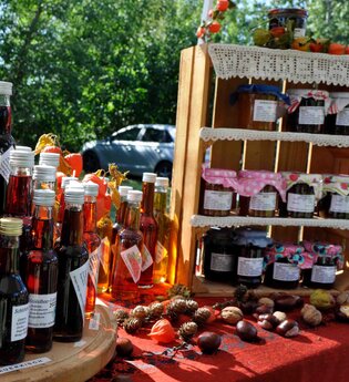 Bauernmarkt im Wildpark Schwarzach