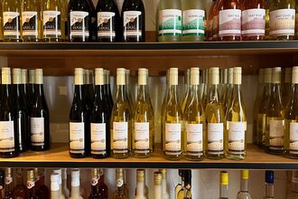 Weinregal Weingut Härle | Abstatt| HeilbronnerLand | © Weingut Härle