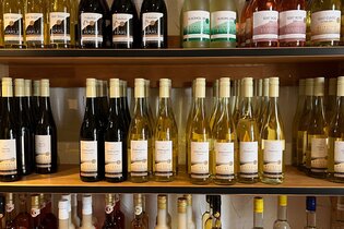 Weinregal Weingut Härle | Abstatt| HeilbronnerLand | © Weingut Härle