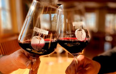 Hauseigene Weine genießen in der Besenwirtschaft Holzapfel | Neckarsulm | HeilbronnerLand | © Weinausschank Weingut Holzapfel