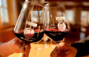 Hauseigene Weine genießen in der Besenwirtschaft Holzapfel | Neckarsulm | HeilbronnerLand | © Weinausschank Weingut Holzapfel