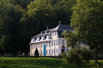 Blasmusik am Schlösschen mit der Musikkapelle Dertingen | © TOURISMUS REGION WERTHEIM GmbH