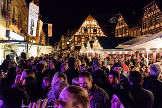 Brettener Weinmarkt bei Nacht | © Oliver Kelller für Stadt Bretten