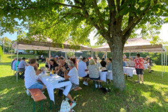 gemütliche Runde auf dem Römerhof | © Lauffener Weingärtner eG