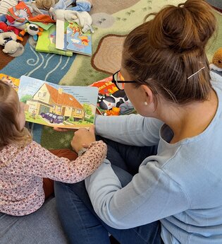 Bücherbabys – Vorlesespaß für die Jüngsten | © Stadtbücherei Bad Mergentheim