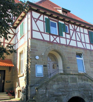 Das Heimatmuseum ist in einem historischen Fachwerkhaus untergebracht | © Touristikgemeinschaft Hohenlohe e. V.