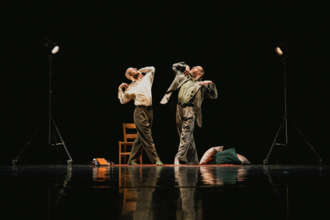 Compagnie Crysael: Juste un moment