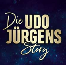 Logo mit dem Text 'Die Udo Jürgens Story' auf dunkelblauem Hintergrund. | © see on the left