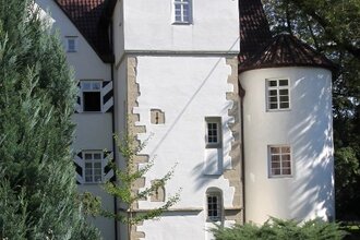 Durch den historischen Ortskern von Riet