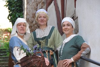 Wimpfener Weyber als Mägde im Mittelalter | © Stadt Bad Wimpfen