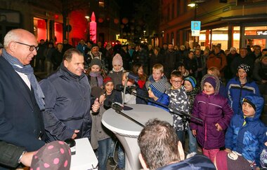 Einschalten der Weihnachtsbeleuchtung in Eppingen