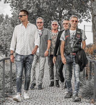 Eppinger Festivalsommer 2026 - Abschlussfete mit midLIFE auf der Bühne im Weiherpark | © midLIFE