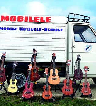 Eppinger Festivalsommer 2026 - Ukulele schnuppern mit der Mobilele – im Weiherpark | © MOBILIE UKULELE Schule