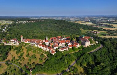 Der Luftkurort Waldenburg liegt auf einem Bergsporn | © Touristikgemeinschaft Hohenlohe e. V. | Andi Schmid