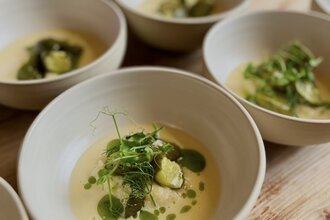 Frühlingshaftes Pfingstmenü - Kochkurs im Winoversum | © Janina Lindemann | Wino Bio GmbH Brackenheim