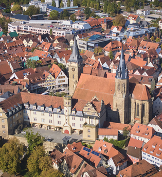Luftaufnahme Öhringen Schloss und Stiftskirche | © Touristikgemeinschaft Hohenlohe e.V. | Andi Schmid