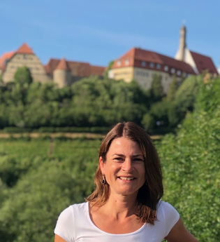 Kräuterpädagogin Sonja Gundel  | © Sonja Gundel