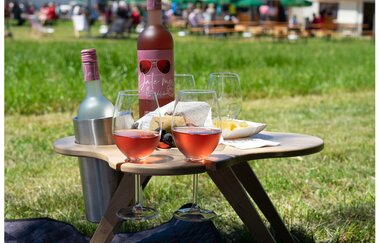 Picknickset - WeinbergStrand am Heuchelberg - Weinausschank der Heuchelberg Weingärtner | Schwaigern | HeilbronnerLand | © Heuchelberg Weingärtner eG