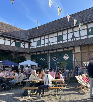 Hoffest "Angus trifft Wein" | Gläserne Produktion 2026 | © Biohof Groß