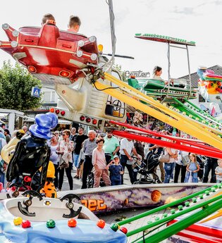 Babyflug in der Ortsmitte