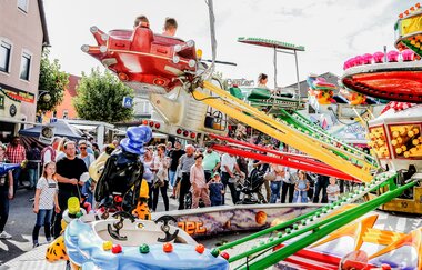 Babyflug in der Ortsmitte