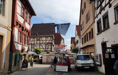 Kirchweihmarkt in der historischen Altstadt in Eppingen