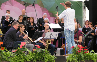 Orchester mit Dirigent auf einer der Bühnen | © Heilbronn Marketing GmbH