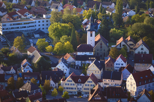 Luftaufnahme Kupferzell Ortskern (Häuser, Kirche) | © Touristikgemeinschaft Hohenlohe | Andi Schmid