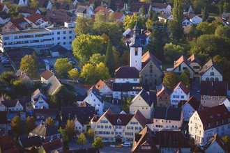 Luftaufnahme Kupferzell Ortskern (Häuser, Kirche) | © Touristikgemeinschaft Hohenlohe | Andi Schmid