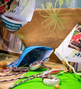 Kreativwerkstatt: Wir basteln uns einen Fangbecher | © Klima Arena Sinsheim