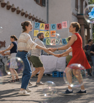 Lange Nacht der Demokratie: Gemeinsames Tanzen im Friedrich-Ebert-Haus | © © Dance For Democracy