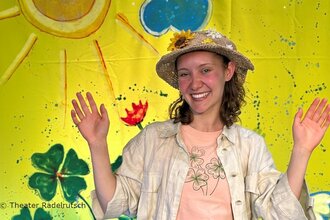 Lasset uns singen, tanzen und springen! | © Theater Radelrutsch