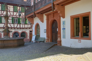 Listig, lustig, skandalös – am Brunnen gelauscht | © Dorith Floesser