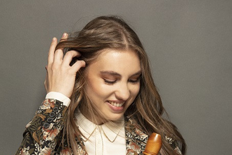 Lucie Horsch, Emmy Storms & Plínio Fernandes: Origins