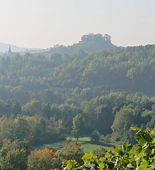 Blick auf die Weibertreu an einem September Morgen | © Gerhard Schnaberich