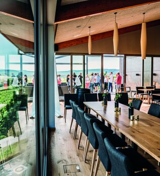 Weinlounge Privatkellerei Rolf Willy | Nordheim | HeilbronnerLand | © Privatkellerei Rolf Willy