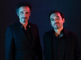 Manuel Randi & Alessandro Trebo sind vor dunklem Hintergrund zu sehen | © Kulturforum Brackenheim e. V.