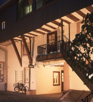 Bild des Friedrich-Ebert-Hauses am Abend