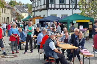 Naturparkmarkt Kürnbach mit verkaufsoffenem Sonntag, Schwarzriesling-Kerwe und Kunsthandwerkermarkt | © Naturpark Stromberg-Heuchelberg