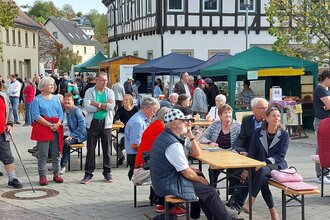Naturparkmarkt Kürnbach mit verkaufsoffenem Sonntag, Schwarzriesling-Kerwe und Kunsthandwerkermarkt | © Naturpark Stromberg-Heuchelberg