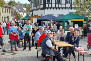 Naturparkmarkt Kürnbach mit verkaufsoffenem Sonntag, Schwarzriesling-Kerwe und Kunsthandwerkermarkt | © Naturpark Stromberg-Heuchelberg