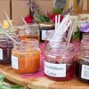 Stand mit Marmeladen und Gelees